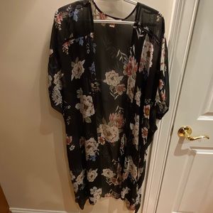 *LAST CHANCE*  Flowy Sheer Kimono (6.27.20)